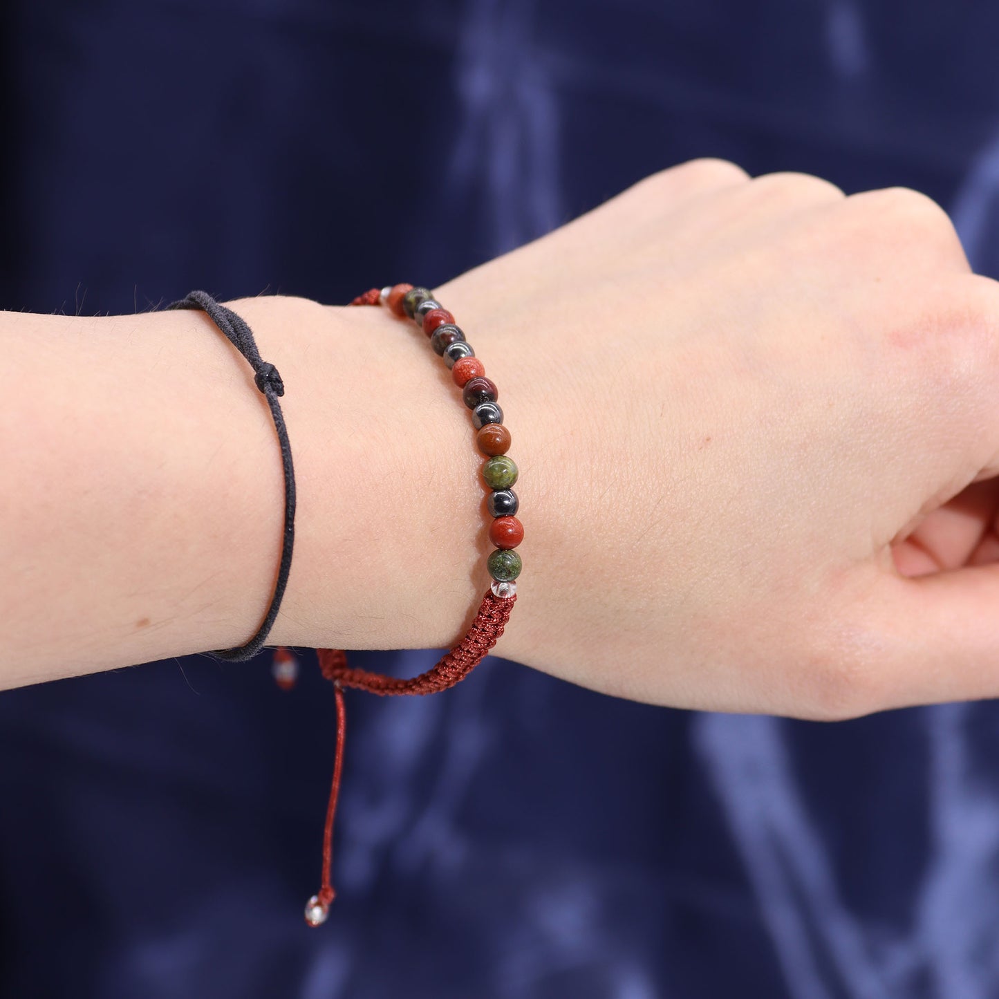 Aries Zodiac Crystal Candle With Red Jasper, Bloodstone & Hematite Gemstone Bracelet - Bath & Soak