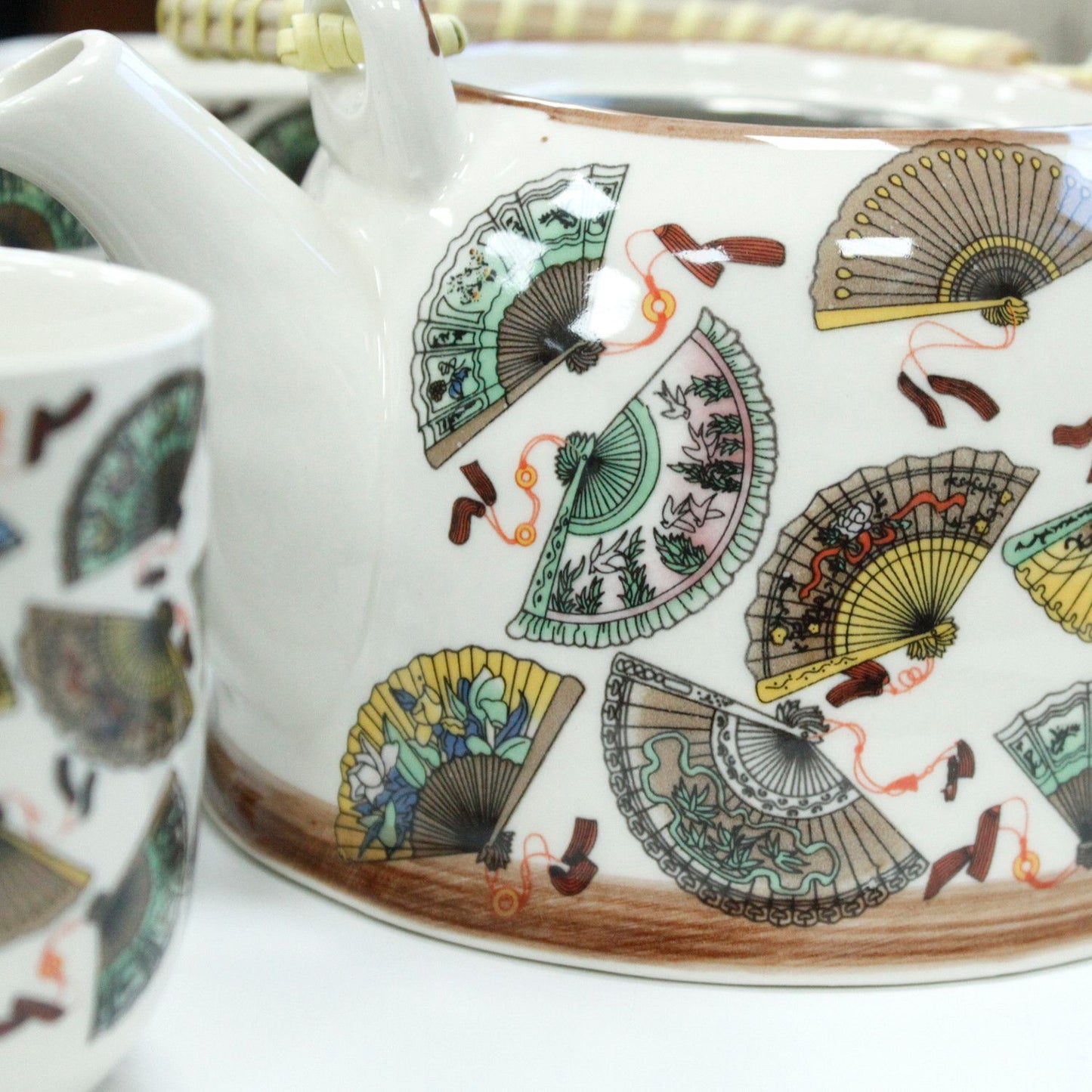 Herbal Teapot Set: Strainer & 6 Cups - China Fans Pattern