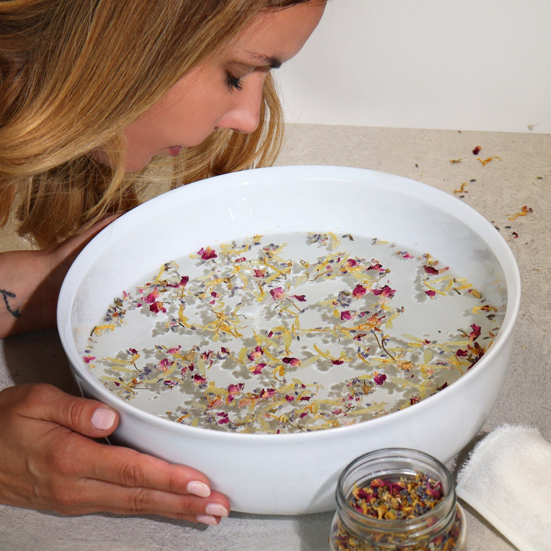 What Are The Benefits Of A Botanical Facial Steam? - Bath & Soak