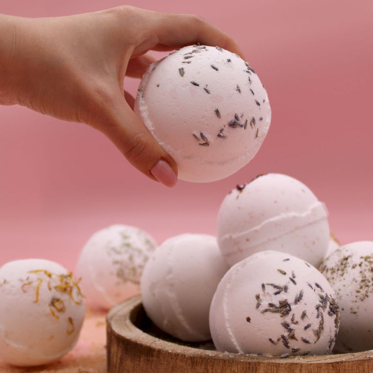 Tea Tree, Lime & Evening Primrose Oil Himalayan Salt Bath Bomb - 180g
