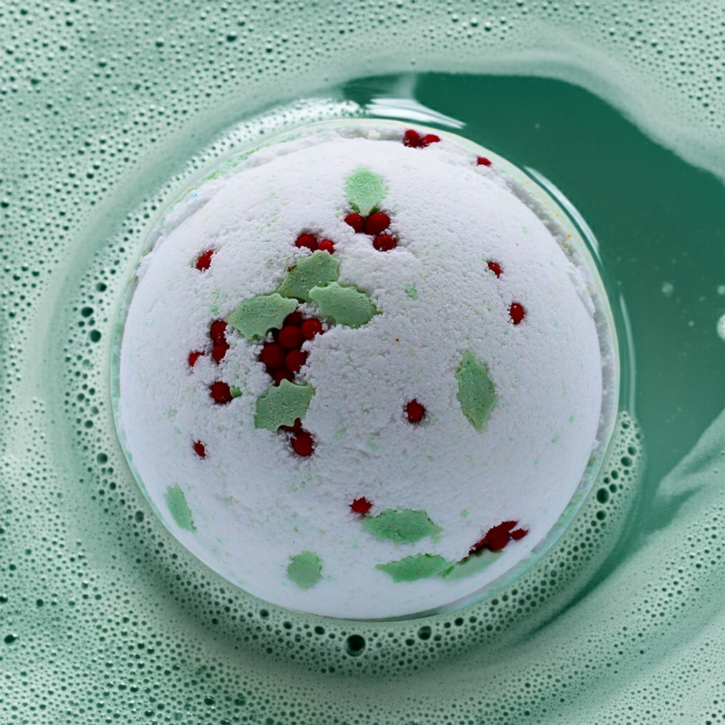 Christmas Bath Bomb: Holly Berry & Mistletoe - 180g