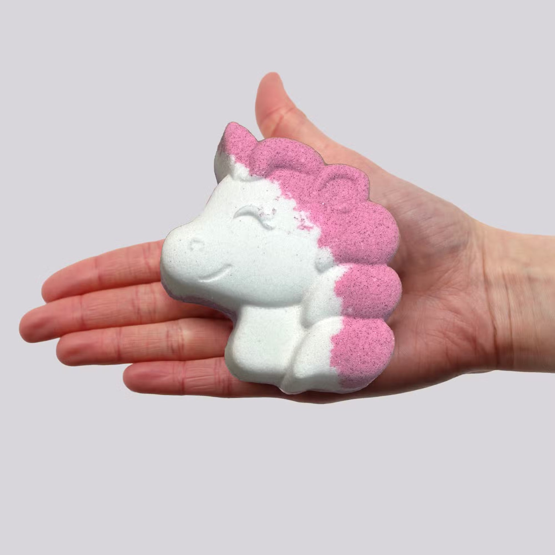 🦄 Passion Fruit Scented Unicorn Bath Bomb For Kids - 100g
