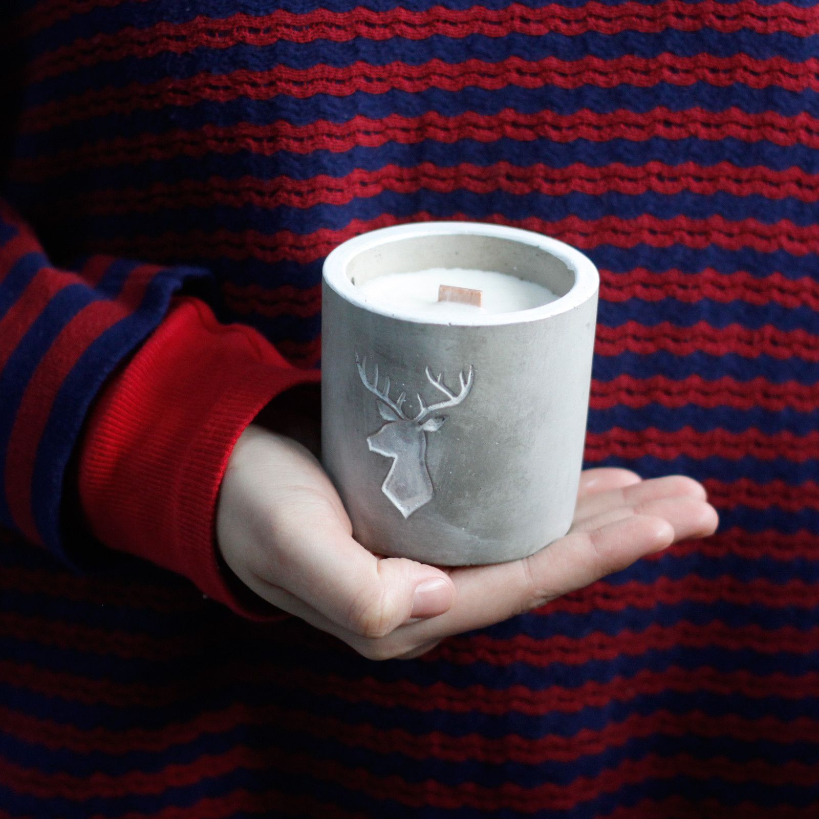 Concrete Candle - Juniper & Sweet Gin