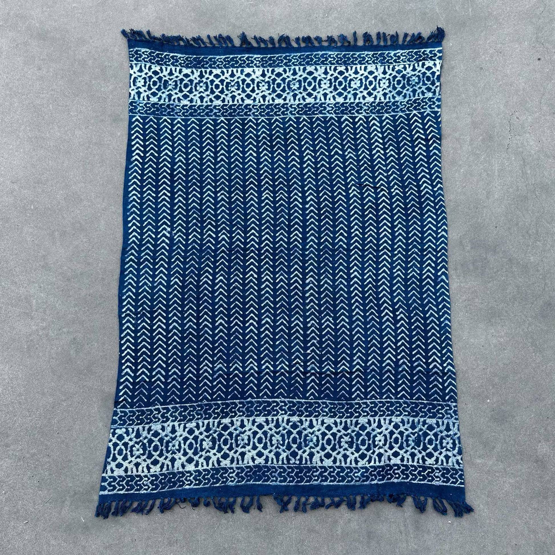 Handmade Indigo Throw: Seedha Arrows Pattern - 170x120cm
