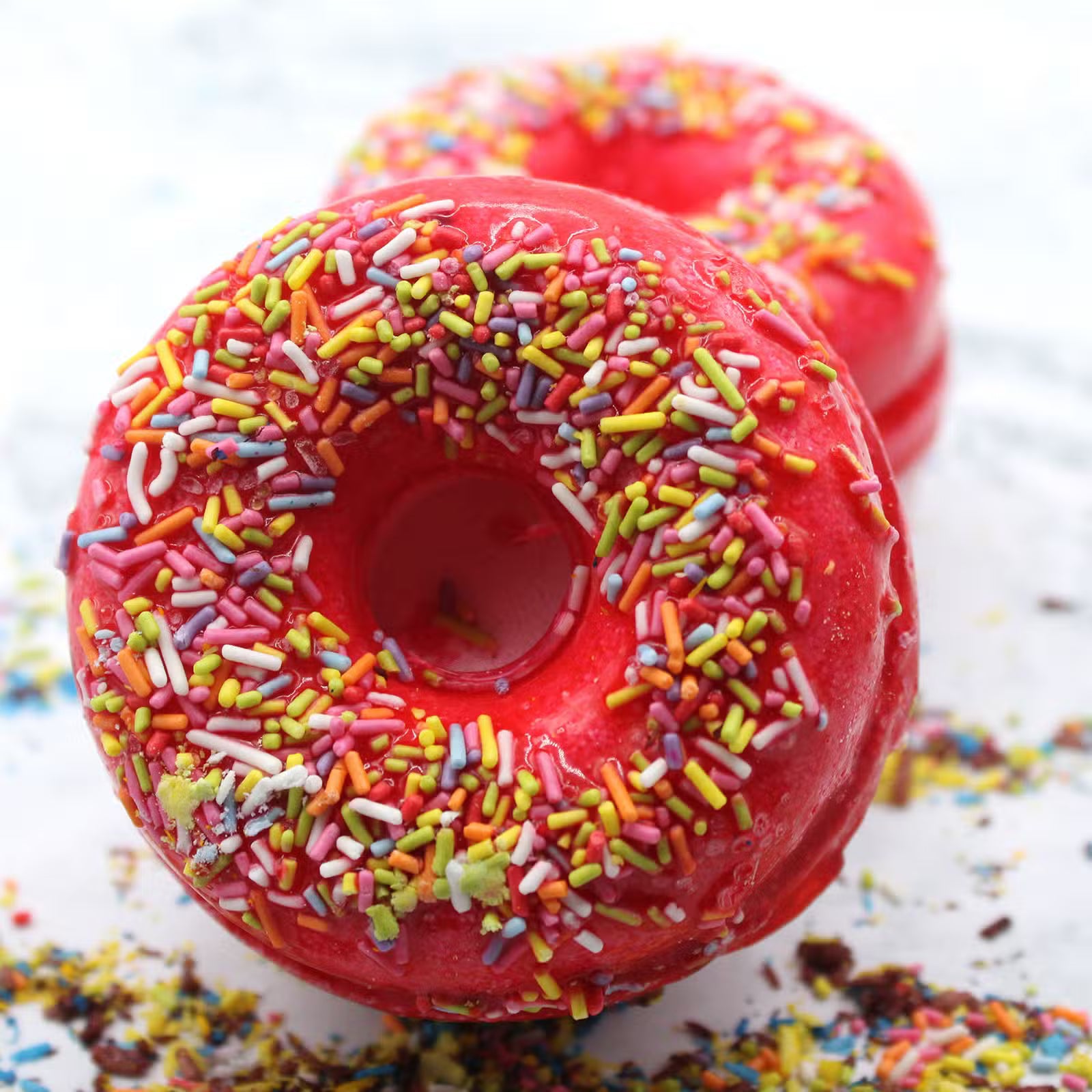 Strawberry & Banana Doughnut Bath Bomb - 180g