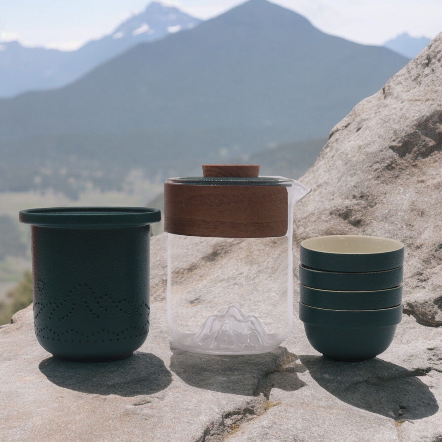 Mountain Teapot Set: Travel-Ready Brewing - 4 Cups