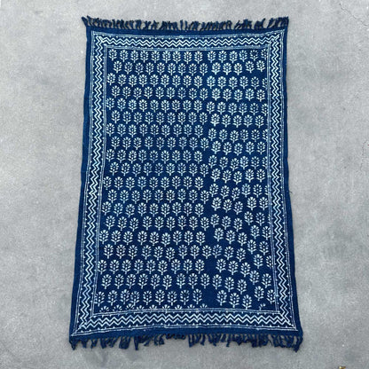 Handmade Indigo Throw: Chhota Flower Design - 170x120cm