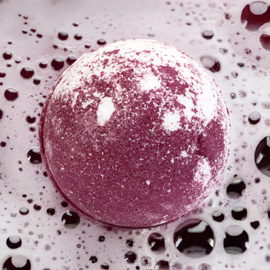 Strawberry Pavlova Bath Bomb - 180g - Bath & Soak