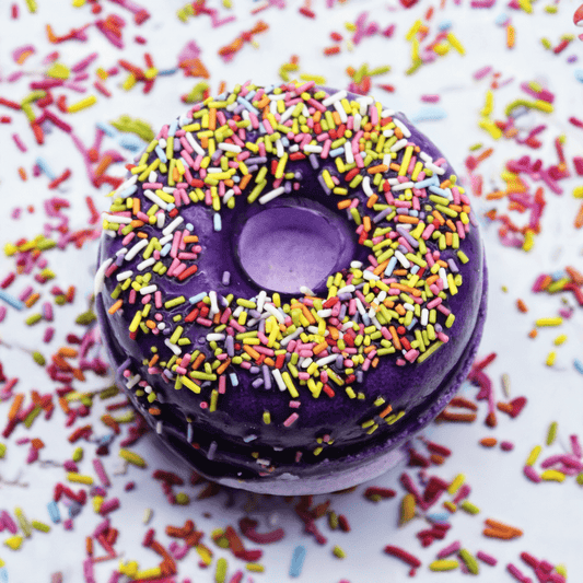 Blackberry and Almond Doughnut Bath Bomb - 180g - Bath & Soak
