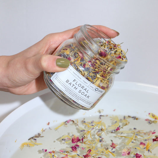 Floral Bath Soak With Bath Salts - 140g