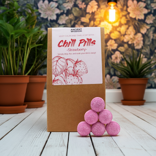 Pack of 30 Mini Bath Bombs - Strawberry - Bath & Soak