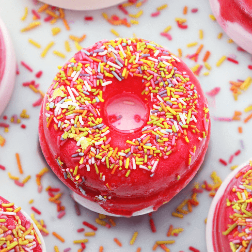 Strawberry & Banana Doughnut Bath Bomb - 180g