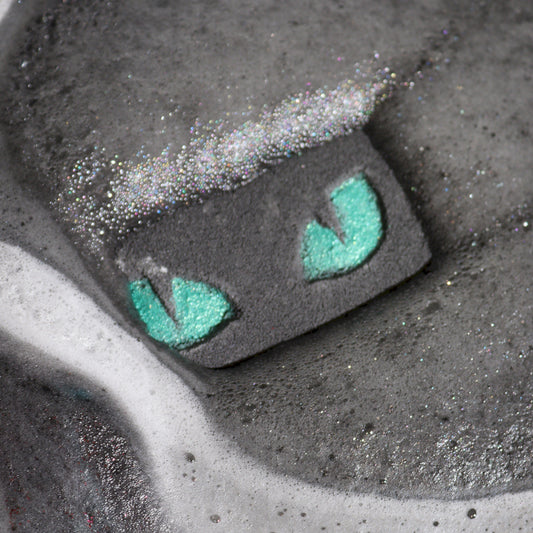 Halloween Cats Eyes Bath Bomb - 80g